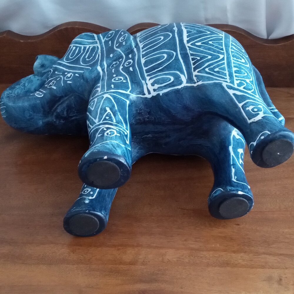 Elephant Statue - Picture 5 of 7
